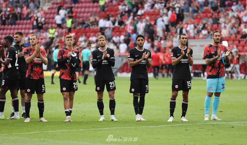 还反映出他 还反映出他